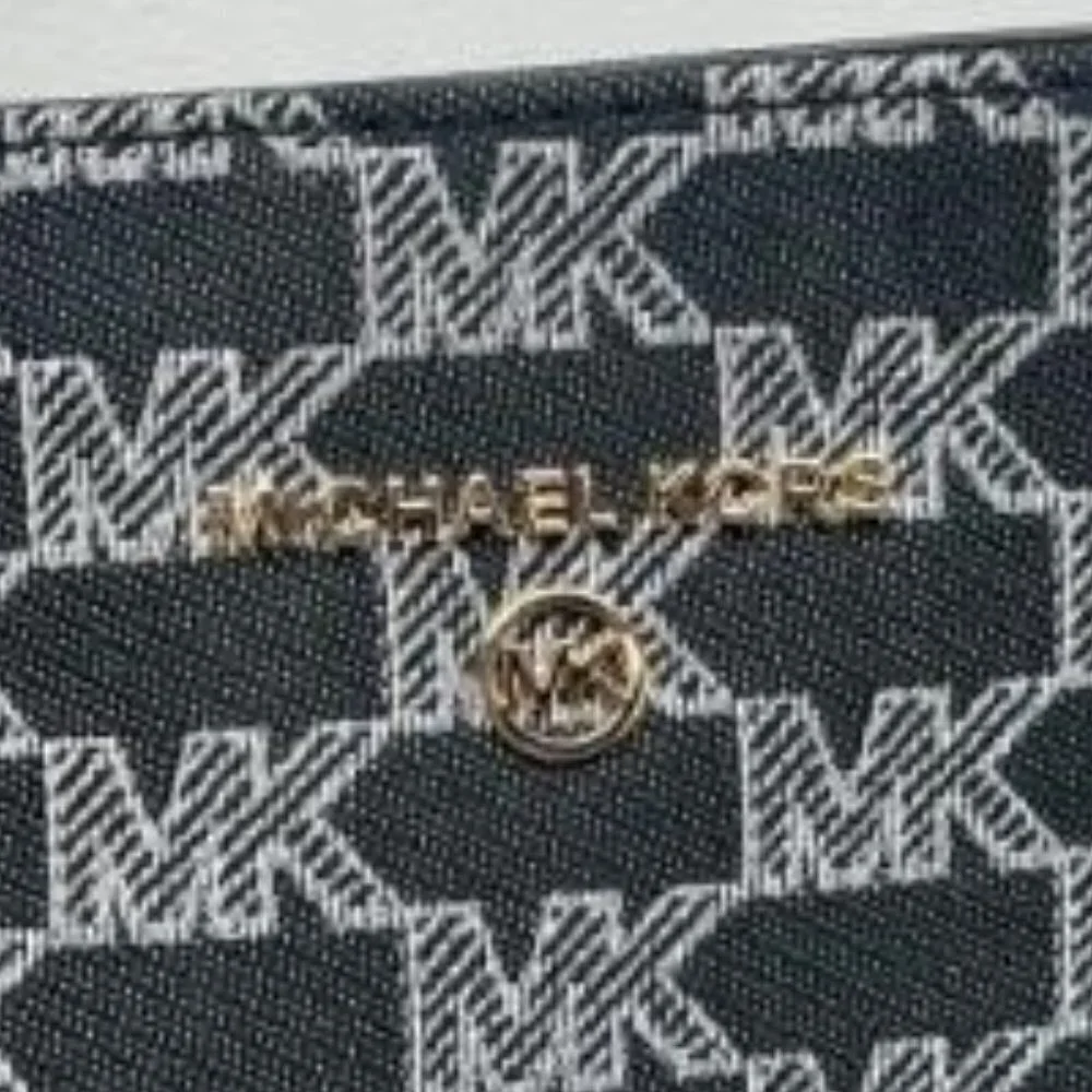 Michael Kors JET SET Carryall MD leather tote handbag purse gold hardware NWOT